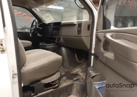 2007 Chevrolet Express Work Van from USA, damaged, VIN 1GBGG25V371176687